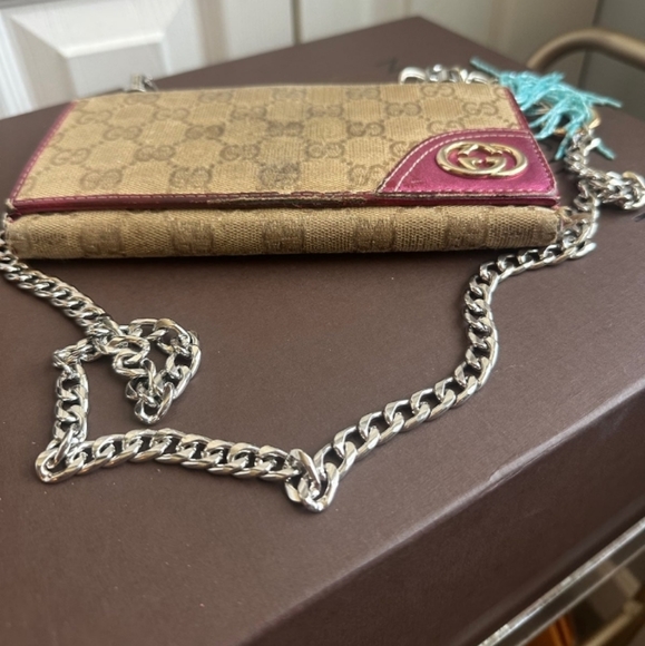 Gucci Brown Tan Canvas and Leather Wallet Crossbody Silver Chain Pink Interior - Picture 4 of 11